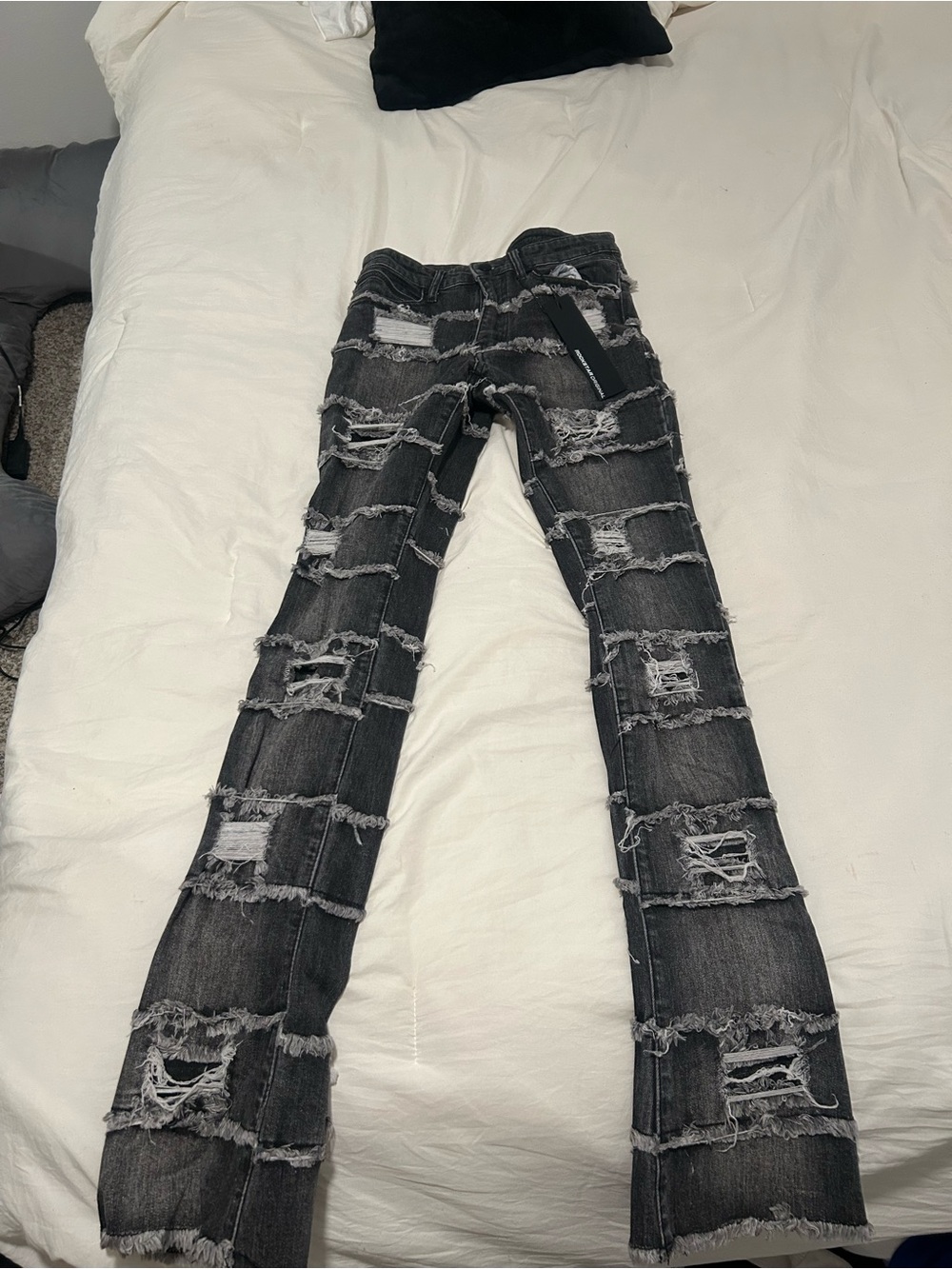 Rockstar Original
Distressed Black Patchwork Ripped Jeans